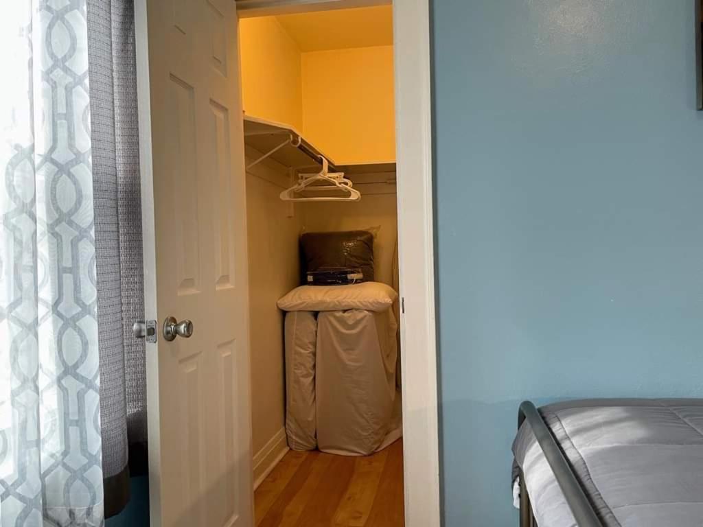 2 Bedroom Apt Near Great Lakes Naval Base And 6 Flags Waukegan Exterior foto